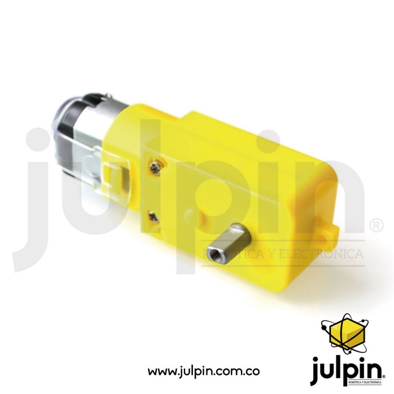 Motor reductor TT con piñonearía y eje metálico.