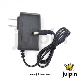 Adaptador de corriente 12V a 1A